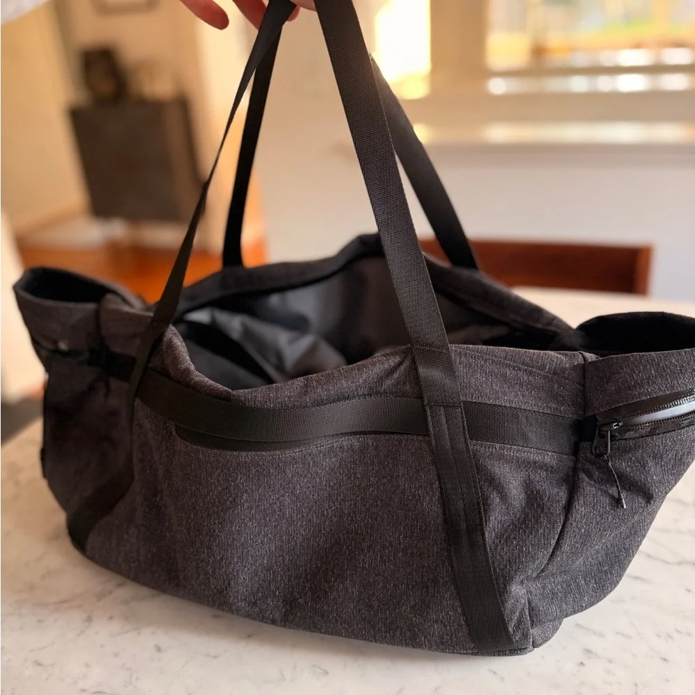 lululemon athletica Black and Gray Duffel Bag - Picture 6 of 7